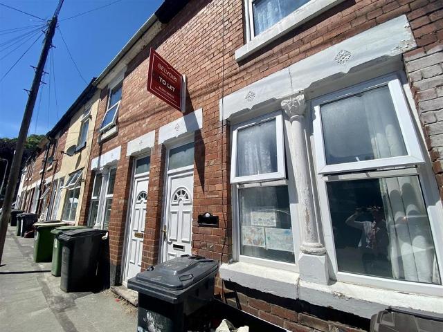 House for rent in Goldthorn Hill, Wolverhampton
