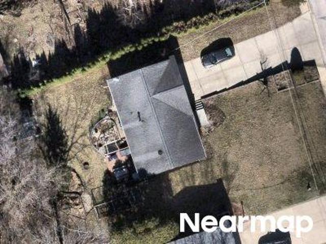 House for sale in Mchenry, Illinois