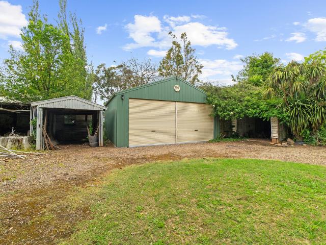 Cottage for sale in Riverslea, Victoria