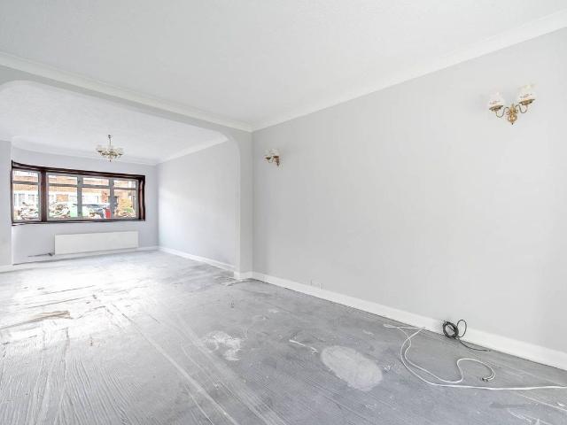 House for rent in Little Stanmore, Greater London