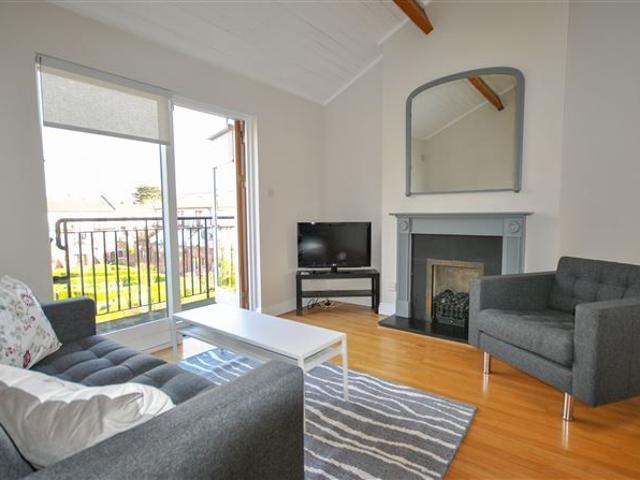 Apartment to rent in Merrion Grove, Blackrock