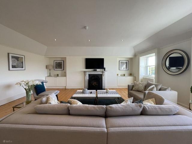 Apartment to rent in Bluebell, North Tipperary