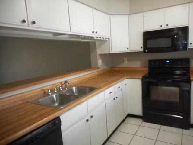 Condo for rent in Melbourne