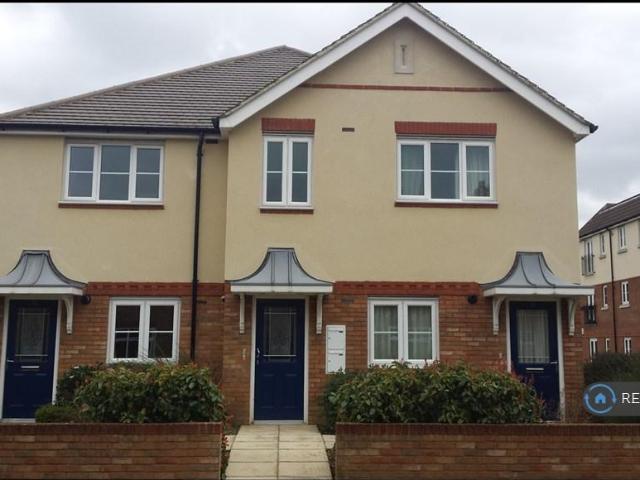 Apartment for rent in Cowley, Greater London