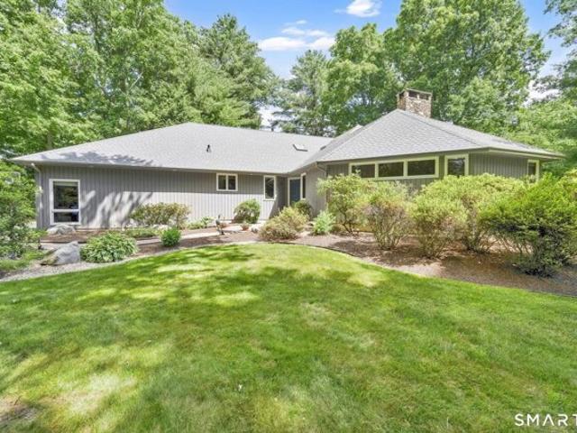 House for sale in Simsbury, Connecticut
