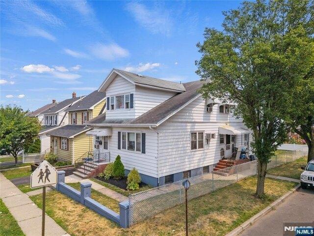 House for sale in Clifton