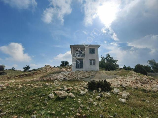 Erdemli içerisinde satılık Villa