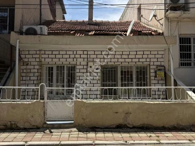 Konak, İzmir içerisinde satılık Villa