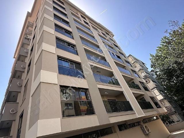 Karşiyaka, İzmir içerisinde kiralık mülk