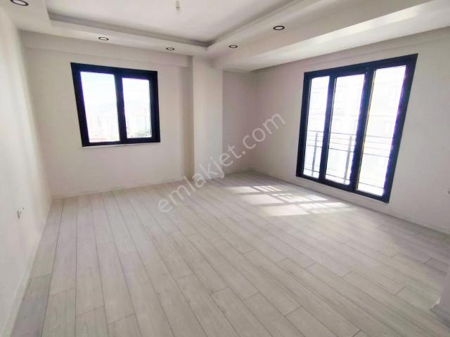 Gümüşpınar Mahallesi, Kartal içerisinde satılık mülk