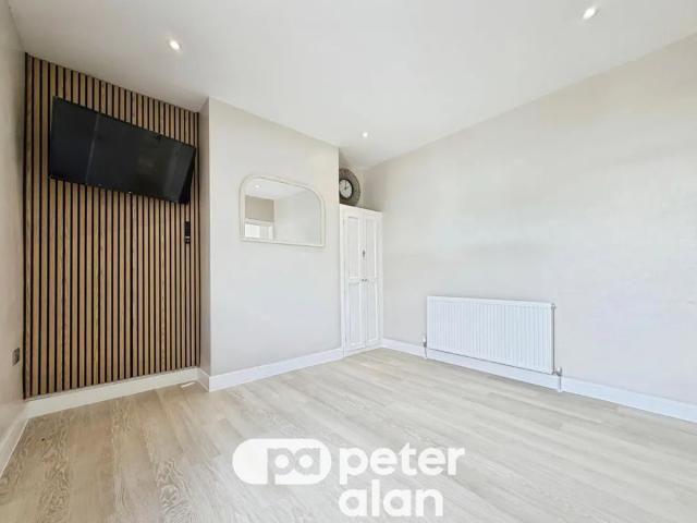 Apartment for rent in Coryton, Cardiff