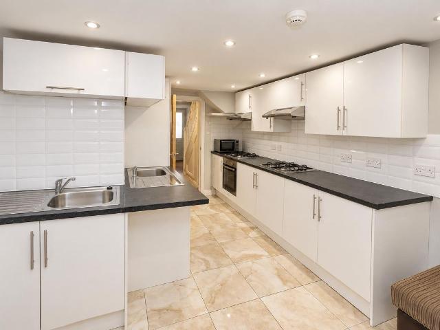 Apartment for rent in Maindy, Cardiff