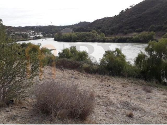 Terreno venda em Beja
