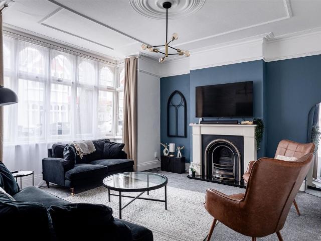 Apartment for rent in London Borough of Hounslow, Greater London