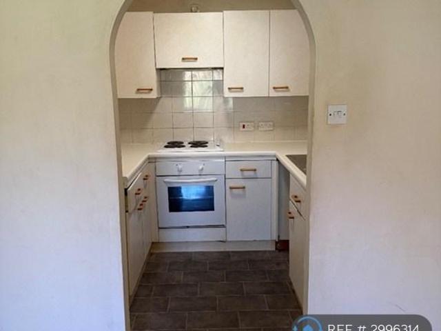 Apartment for rent in East Wickham, Greater London