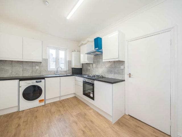 Apartment for rent in London Borough of Merton, Greater London