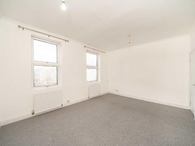 Apartment for rent in London Borough of Merton, Greater London