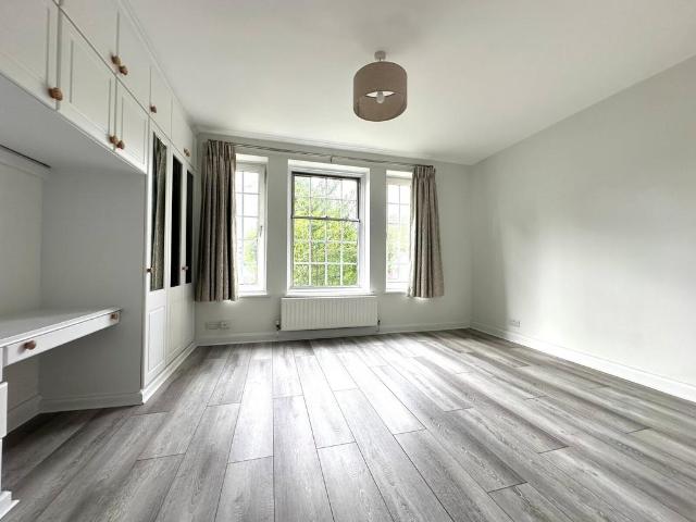 Apartment for rent in Belsize Park, Greater London