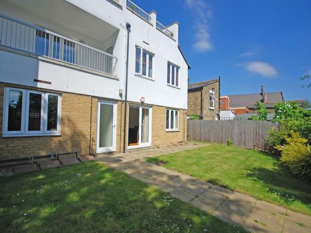 Apartment for rent in South Wimbledon, Greater London