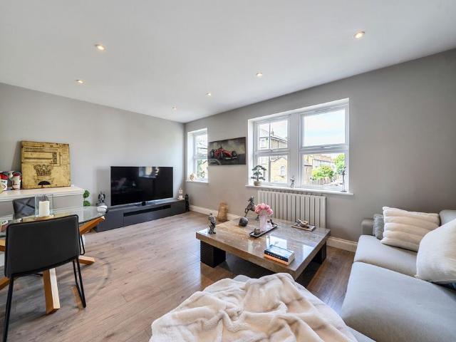 House for rent in London Borough of Merton, South Wimbledon