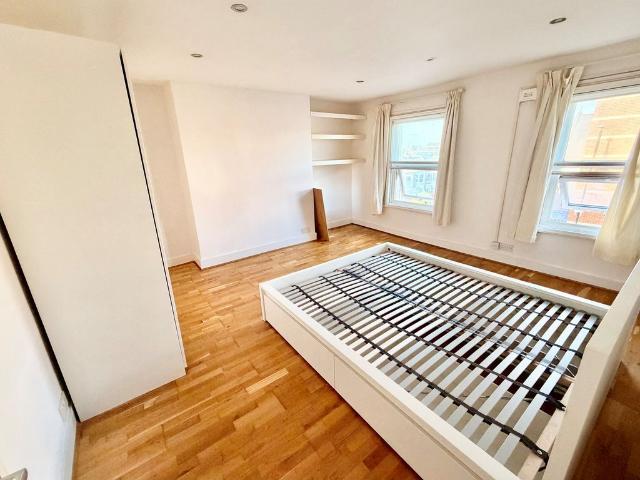 Apartment for rent in South Wimbledon, Greater London