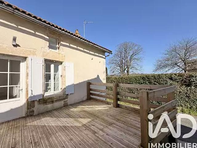 Maison vente à Fontenay-le-Comte, Mervent
