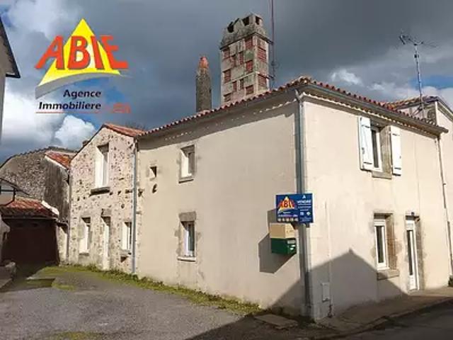 Maison vente à Fontenay-le-Comte, Mervent