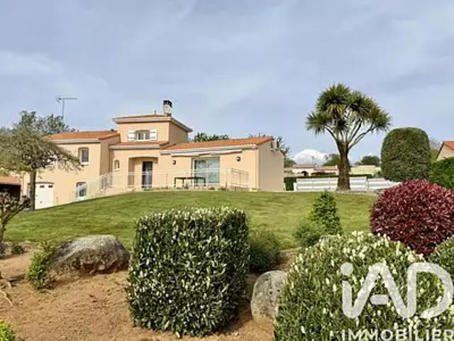 Maison vente à Fontenay-le-Comte, Mervent