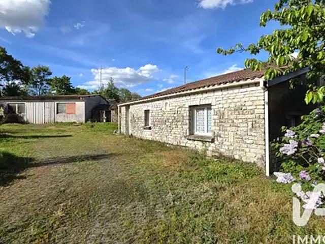 Maison vente à Fontenay-le-Comte, Mervent