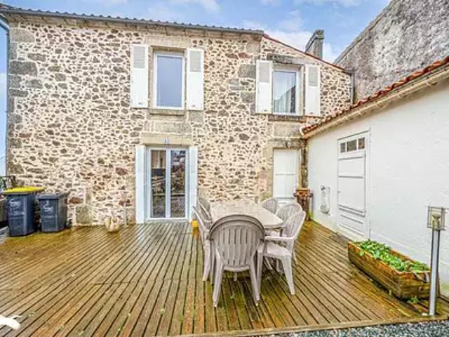 Maison vente à Fontenay-le-Comte, Mervent
