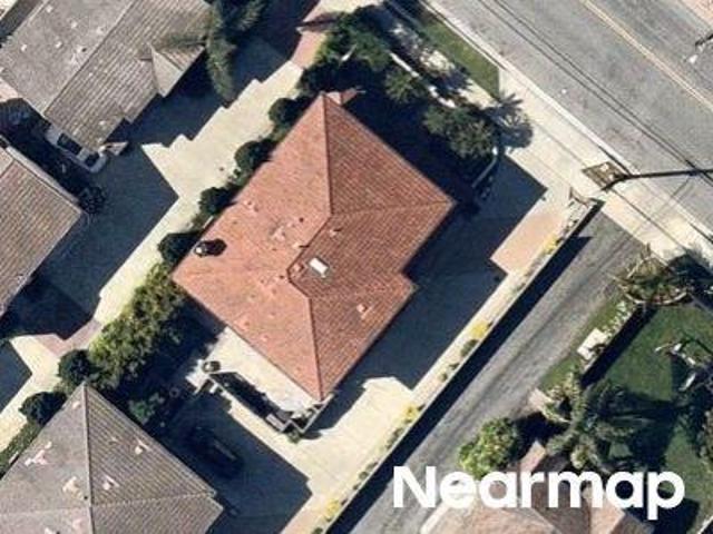 House for sale in Costa Mesa