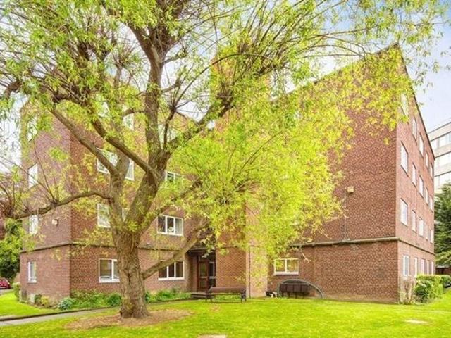 Apartment to rent in Bluebell, North Tipperary