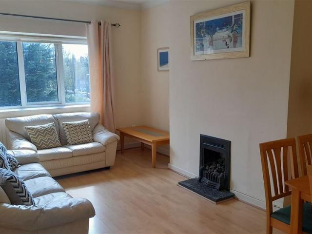 Apartment to rent in Bluebell, North Tipperary