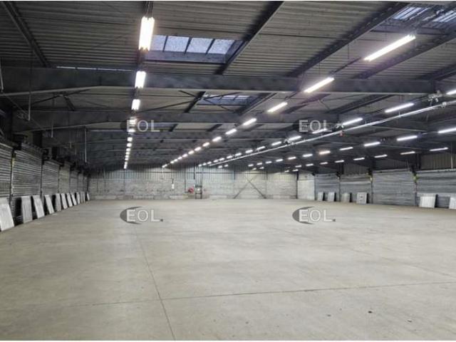 Local Commercial location à Torcy, Collégien