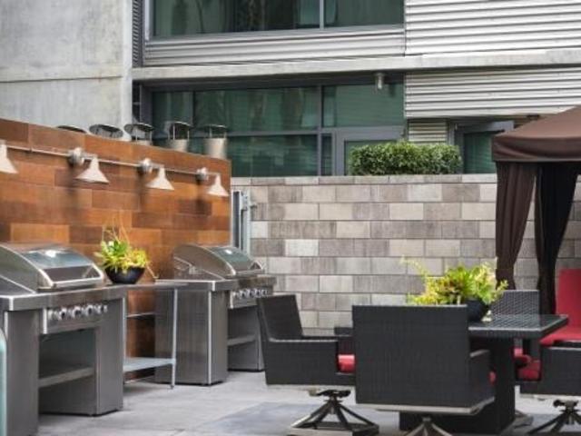 Apartment for rent in Canoga Park, California