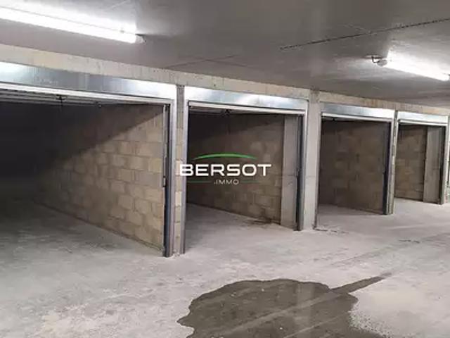 Garage location à Pontarlier, Métabief