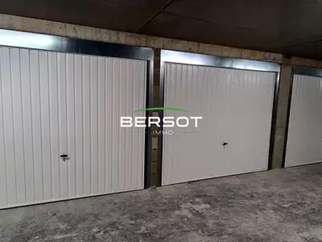 Garage location à Pontarlier, Métabief
