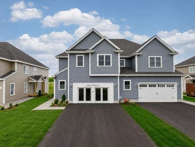 Condo for sale in West Bridgewater, Massachusetts