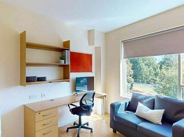 Apartment for rent in Metchley, Birmingham