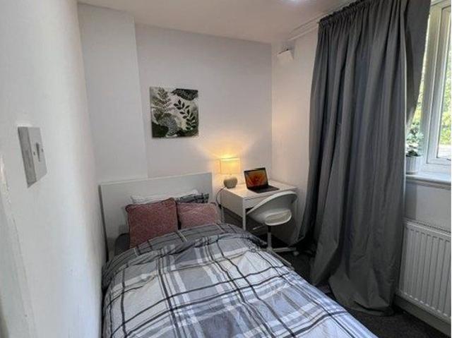 Room for rent in Georgia, Greater Manchester