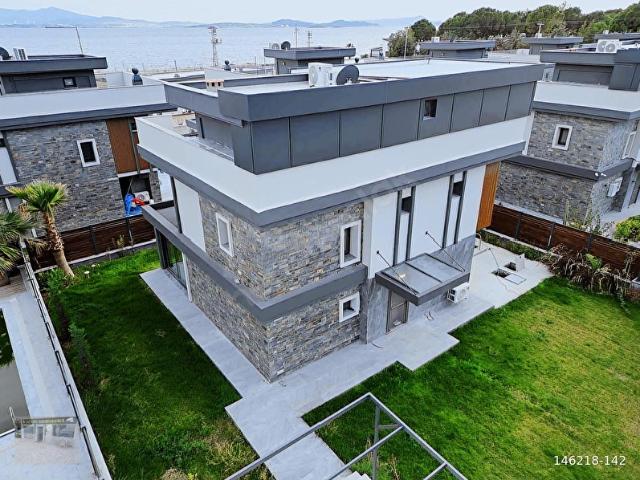 Dikili, İzmir içerisinde satılık Villa