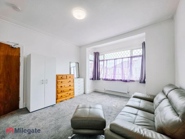 Room for rent in Alton Barnes, Essex