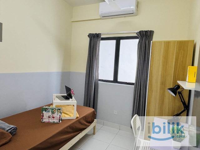 Room for rent in Petaling, Alam Impian