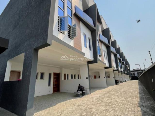 Detached house for sale in Eti Osa, Lagos