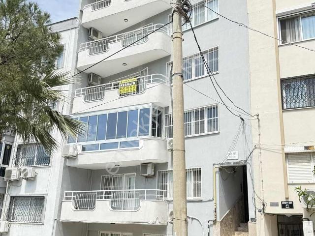 Karabağlar, İzmir içerisinde kiralık mülk