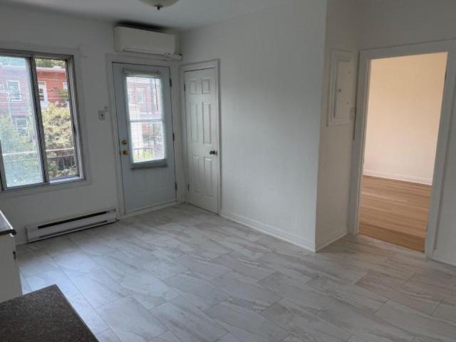 Apartment for rent in St. Leonard's, Quebec