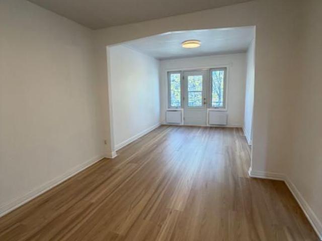 Apartment for rent in St. Leonard's, Quebec