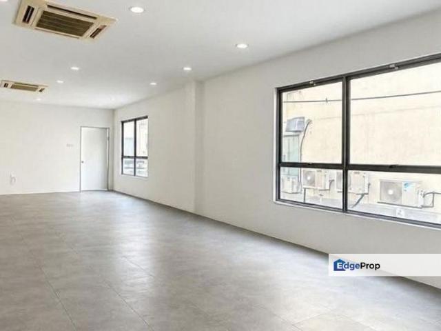 Shop for rent in Taman Usahawan Kepong, Kepong