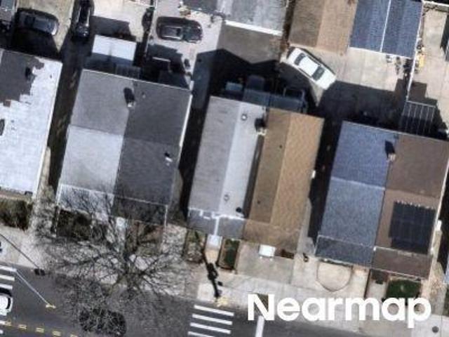 House for sale in Queens, Arverne
