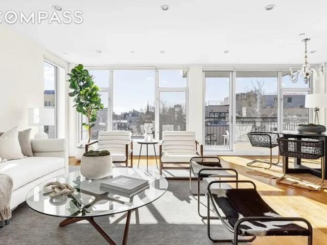 Condo for sale in Arverne, New York